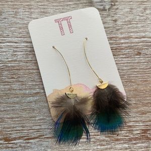 Feather earrings - NEW